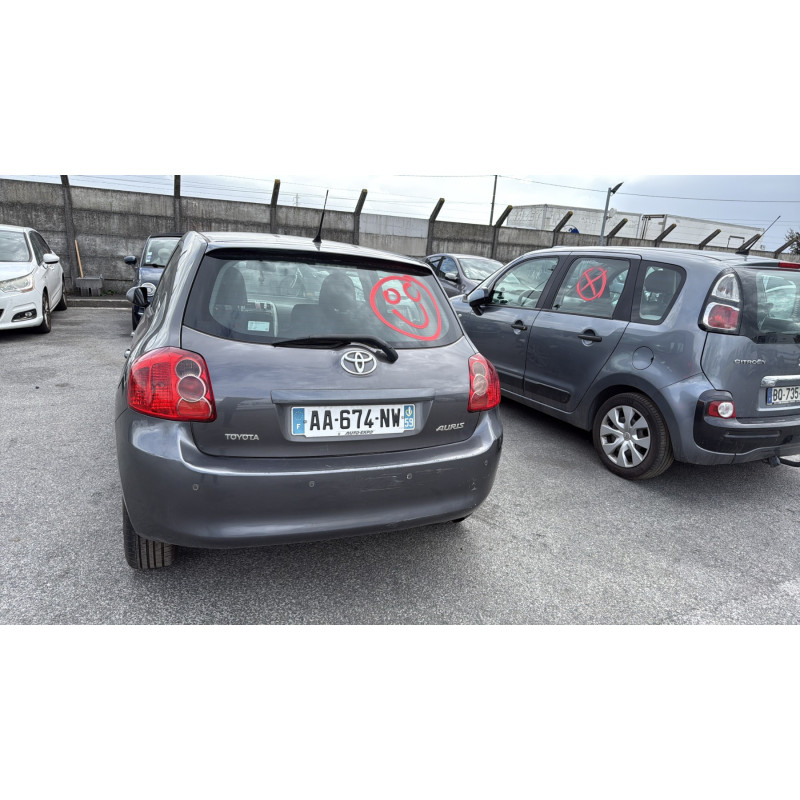 Anti brouillard gauche (feux) TOYOTA AURIS 1 Photo n°9