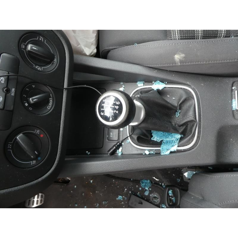 Etrier avant droit (freinage) VOLKSWAGEN GOLF 5 Photo n°4