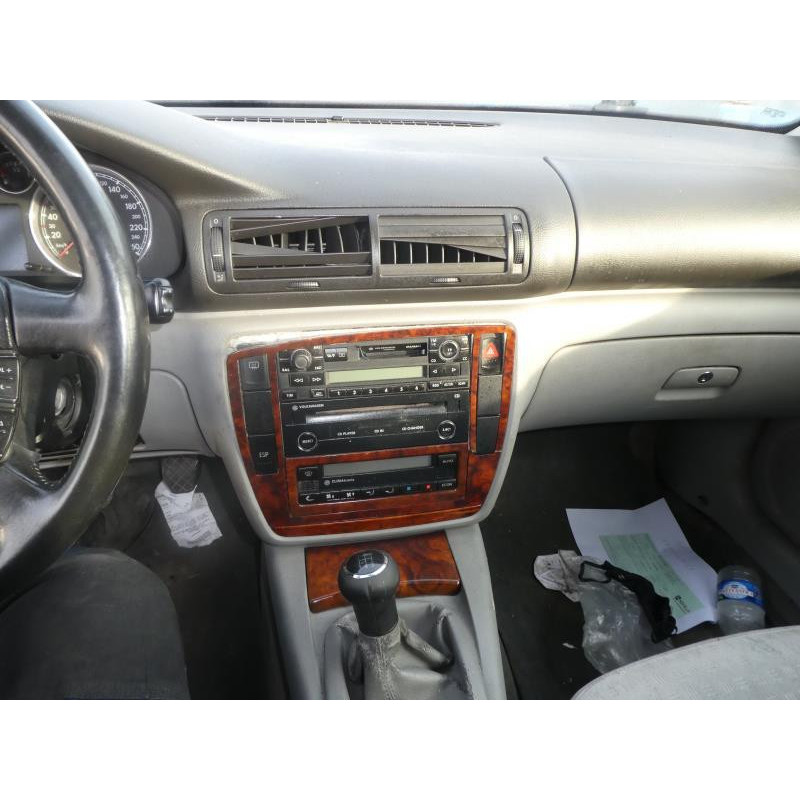 Etrier avant droit (freinage) VOLKSWAGEN PASSAT 4 Photo n°7