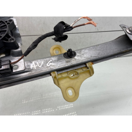 Leve vitre electrique avant gauche RENAULT CLIO 4 Photo n°1