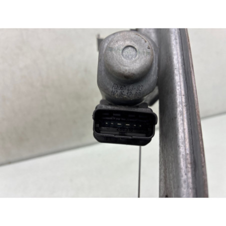 Leve vitre electrique avant droit RENAULT SCENIC 2