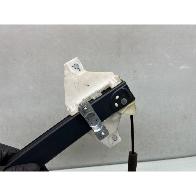 Leve vitre electrique avant gauche CHEVROLET CAPTIVA Photo n°3