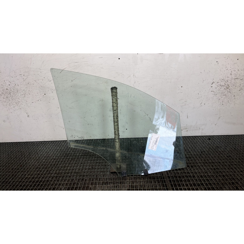 Vitre avant gauche CITROEN C4 2 Photo n°4