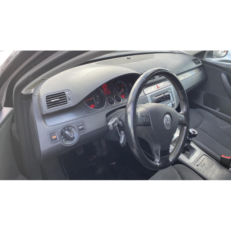Etrier arriere droit (freinage) VOLKSWAGEN PASSAT 5 Photo n°19