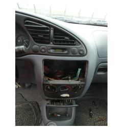 Etrier avant gauche (freinage) MAZDA 121 3