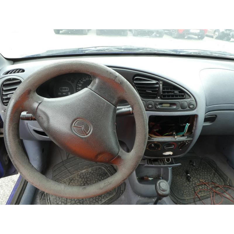 Etrier avant gauche (freinage) MAZDA 121 3 Photo n°4