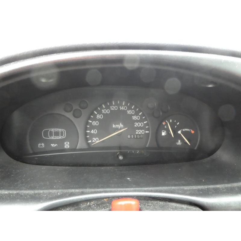 Etrier avant gauche (freinage) MAZDA 121 3 Photo n°8