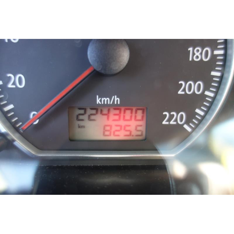 Etrier avant droit (freinage) VOLKSWAGEN POLO 4 Photo n°6