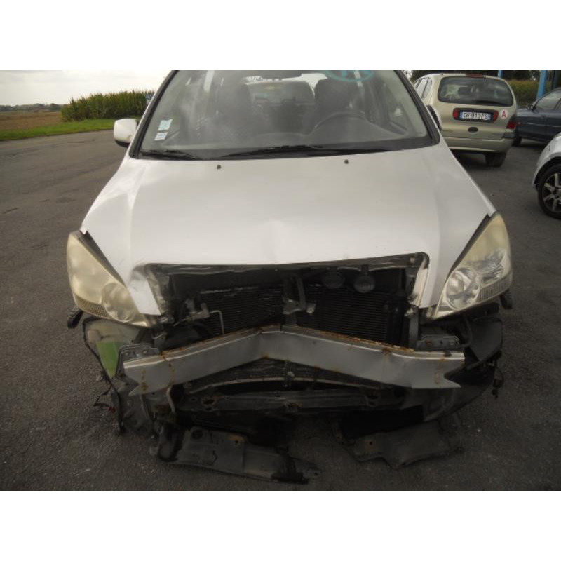 Etrier avant gauche (freinage) TOYOTA AVENSIS VERSO Photo n°2