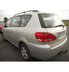 Etrier avant gauche (freinage) TOYOTA AVENSIS VERSO