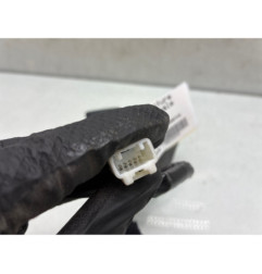 Attache ceinture arriere centrale TOYOTA YARIS 3 Photo n°1
