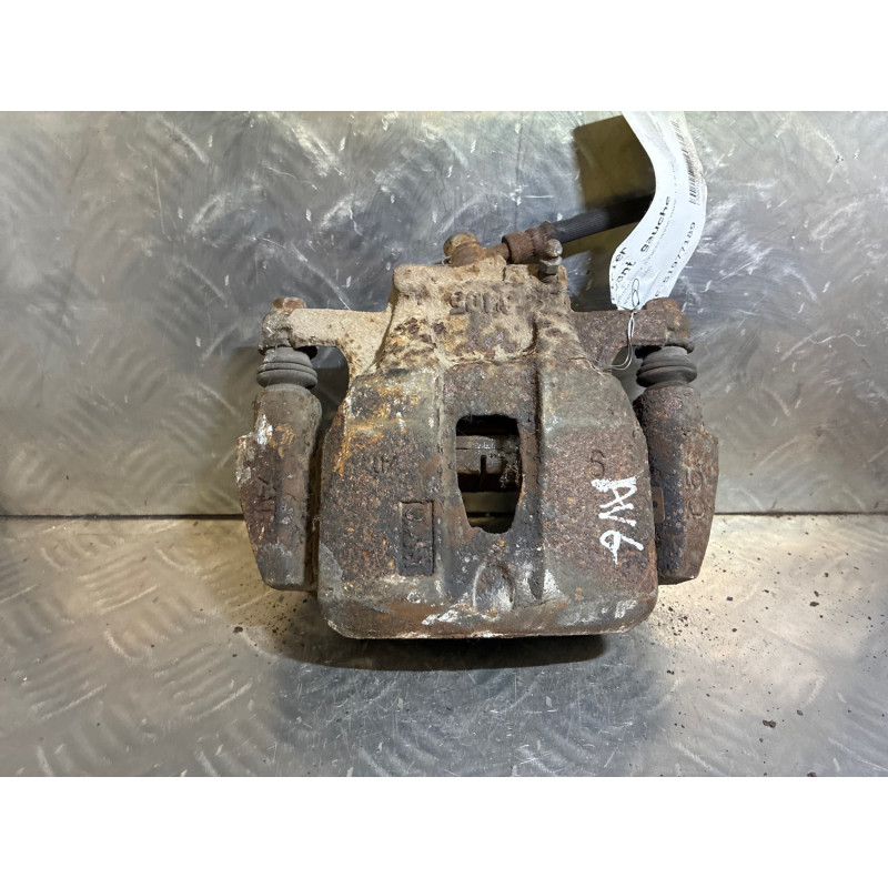 Etrier avant gauche (freinage) TOYOTA AVENSIS VERSO Photo n°3