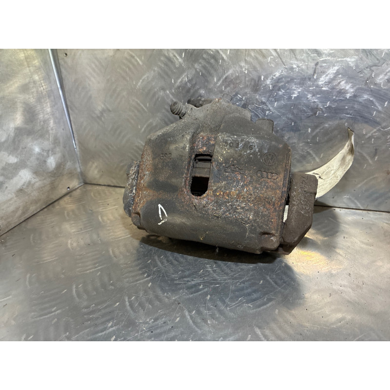 Etrier avant droit (freinage) VOLKSWAGEN PASSAT 5 Photo n°3