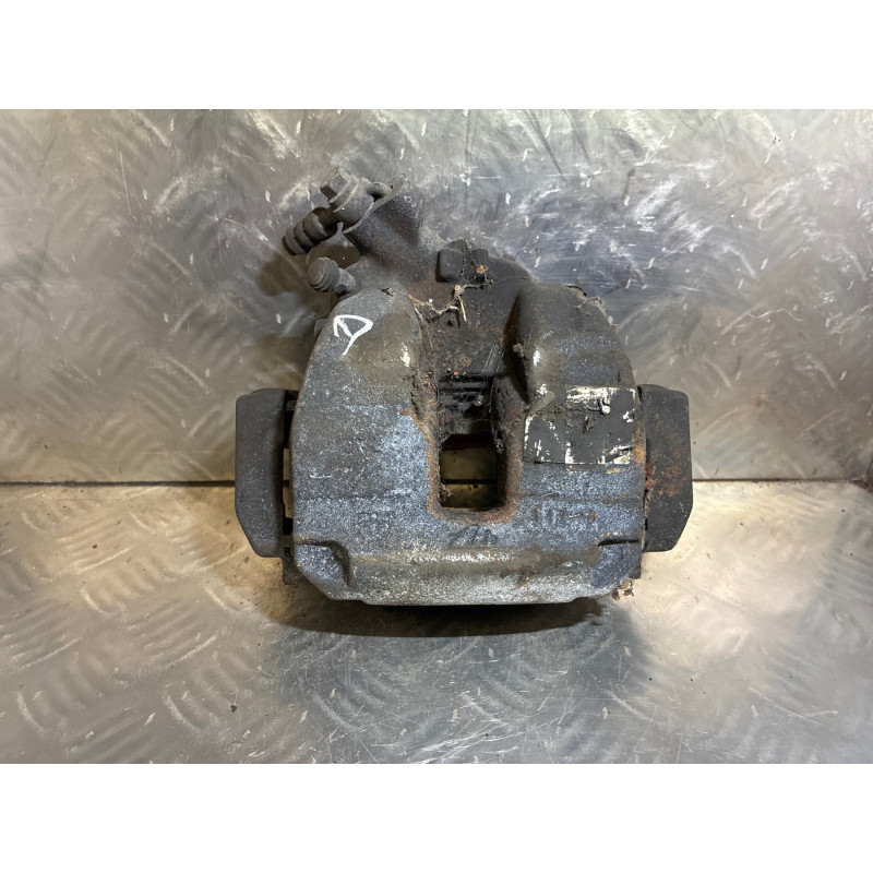 Etrier avant droit (freinage) PEUGEOT 308 2 SW Photo n°1