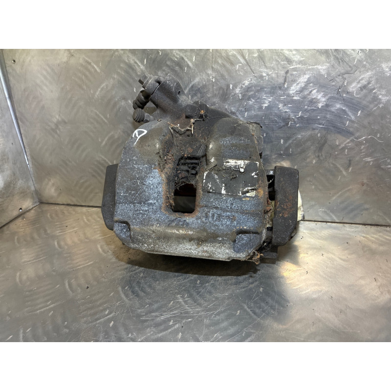 Etrier avant droit (freinage) PEUGEOT 308 2 SW Photo n°3
