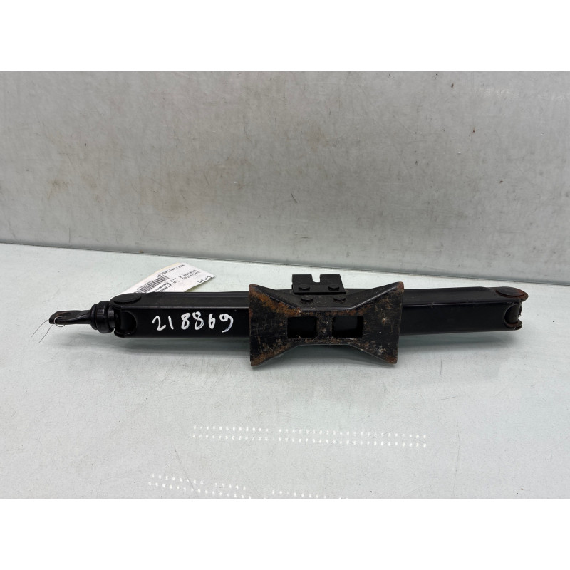 Cric DAIHATSU SIRION 2 Photo n°3
