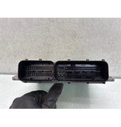Calculateur moteur VOLKSWAGEN TOURAN 2 Photo n°1