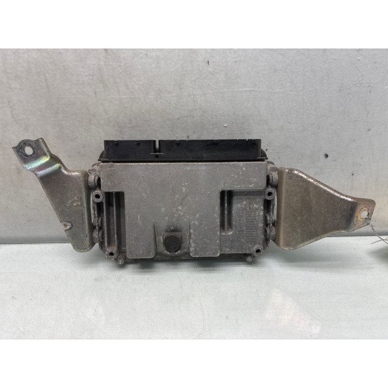 Calculateur moteur TOYOTA YARIS 3 Photo n°3
