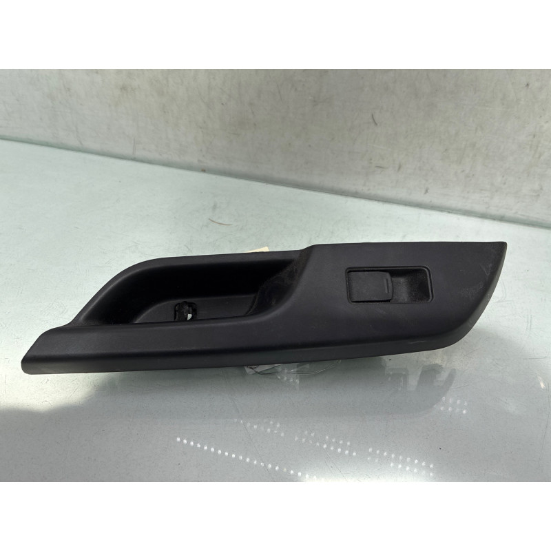 Interrupteur de leve vitre arriere gauche SUZUKI SWIFT 4 Photo n°1
