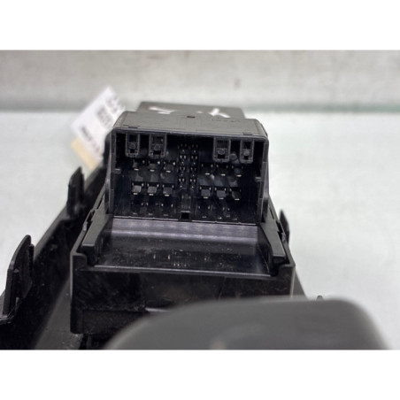 Interrupteur de leve vitre avant gauche SUZUKI SWIFT 4