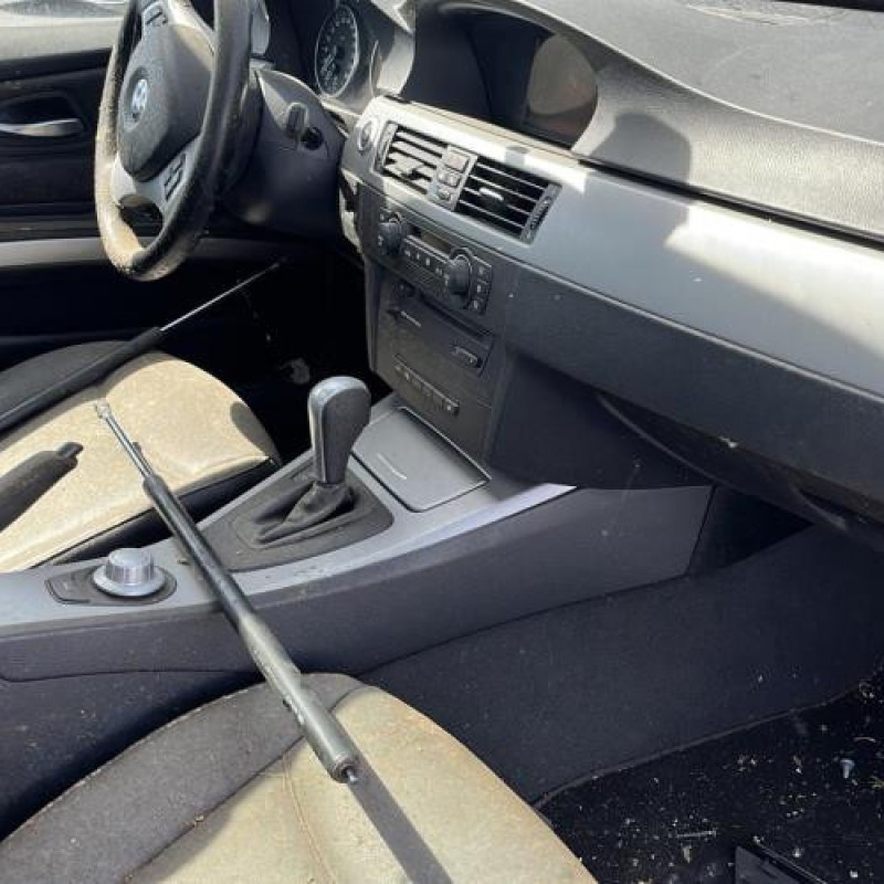 Ecran GPS BMW SERIE 3 E90 Photo n°8