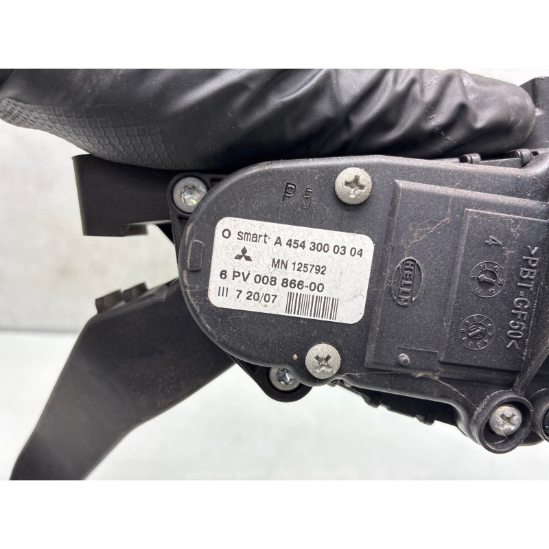 Pedale d'accelerateur MITSUBISHI COLT 6 Photo n°3