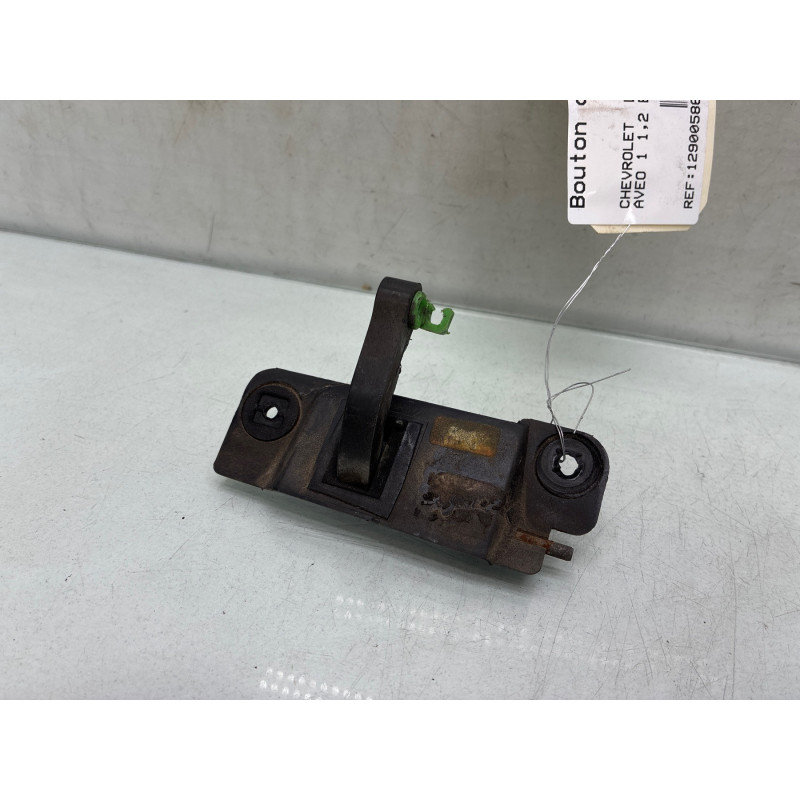Bouton de coffre CHEVROLET AVEO 1 Photo n°4