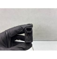 Bouton de warning MAZDA 2 3 Photo n°1