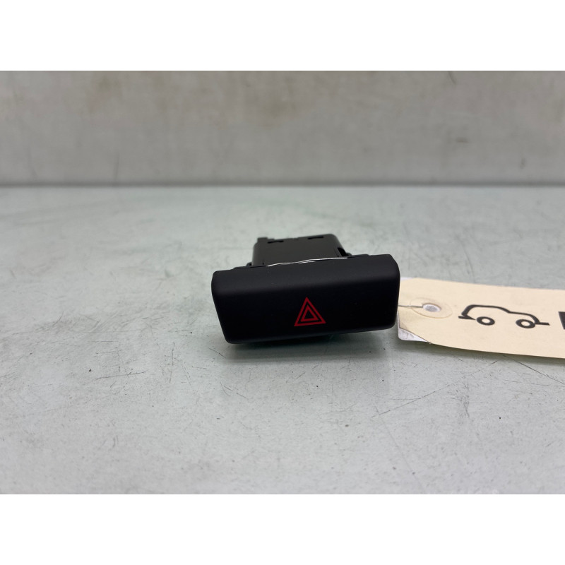 Bouton de warning MAZDA 2 3 Photo n°4
