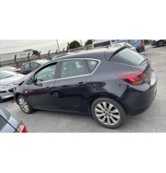 Boite a gants OPEL ASTRA J