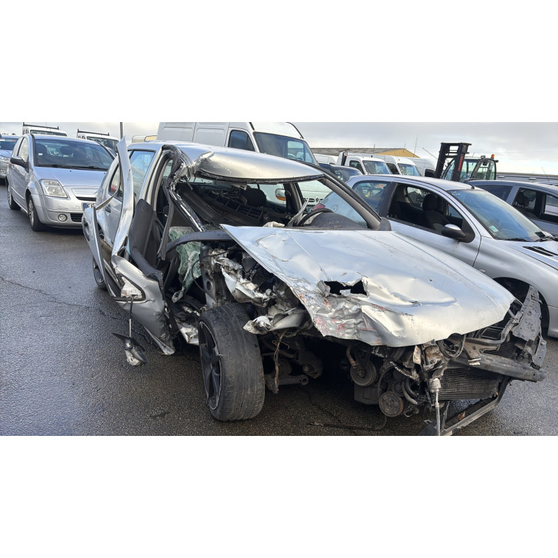 Malle/Hayon arriere VOLKSWAGEN GOLF 4 Photo n°15