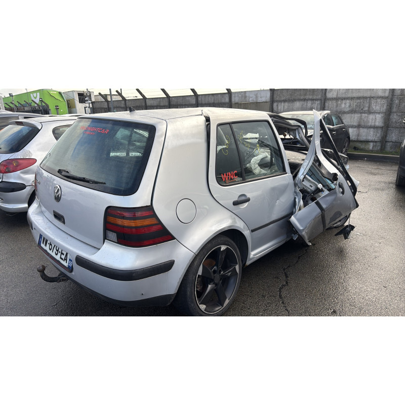 Malle/Hayon arriere VOLKSWAGEN GOLF 4 Photo n°16