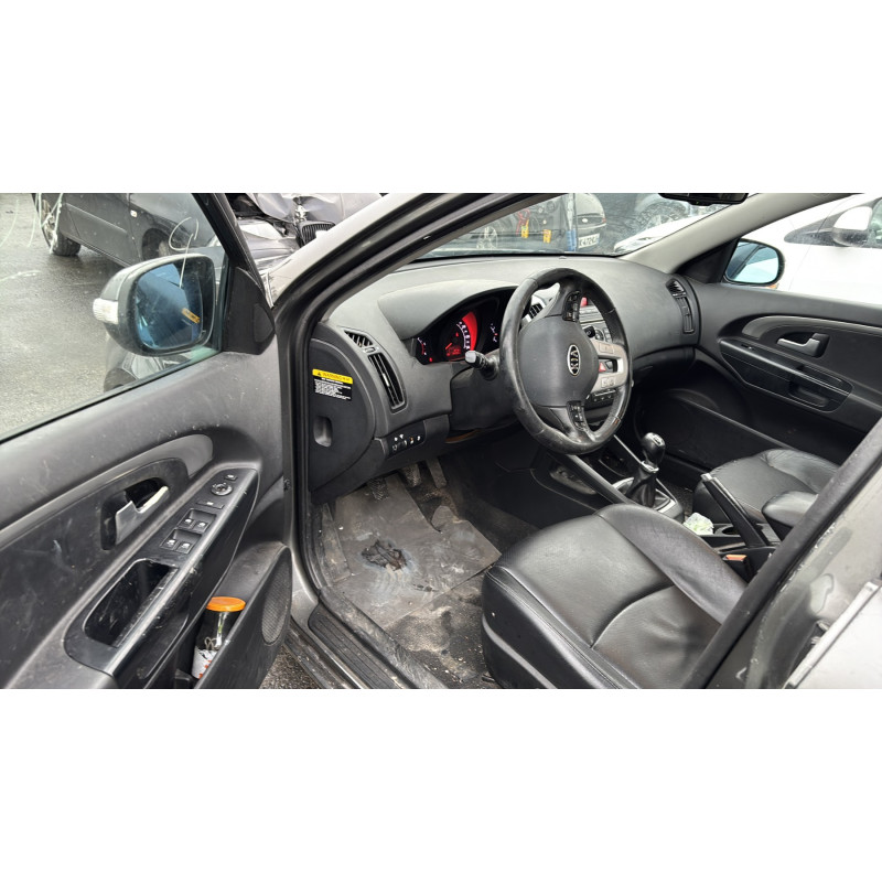 Etrier avant droit (freinage) KIA CEE-D 1 SPORT WAGON Photo n°12