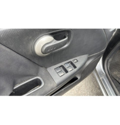 Anti brouillard arriere NISSAN NOTE 1