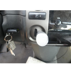 Etrier avant gauche (freinage) TOYOTA PRIUS 2