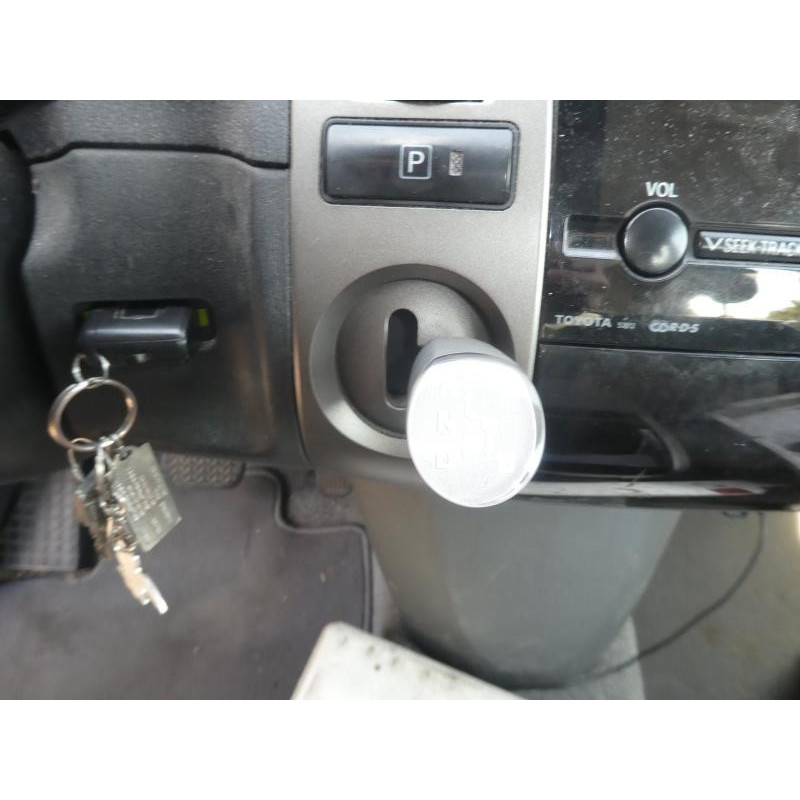 Etrier avant gauche (freinage) TOYOTA PRIUS 2 Photo n°8