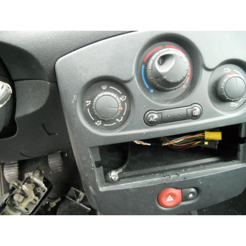 Etrier avant droit (freinage) RENAULT CLIO 3 Photo n°9