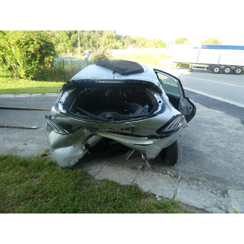 Etrier avant gauche (freinage) PEUGEOT 208 1 Photo n°4