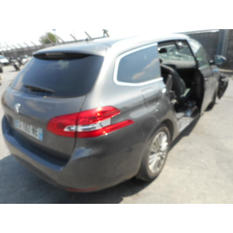 Vitre arriere droit PEUGEOT 308 2 SW Photo n°3