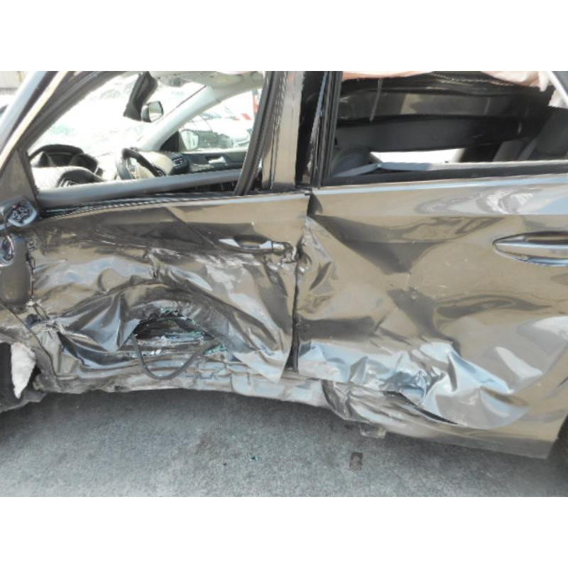 Vitre arriere droit PEUGEOT 308 2 SW Photo n°5