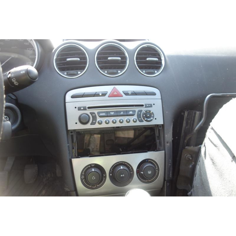 Vitre arriere gauche PEUGEOT 308 1 SW Photo n°10
