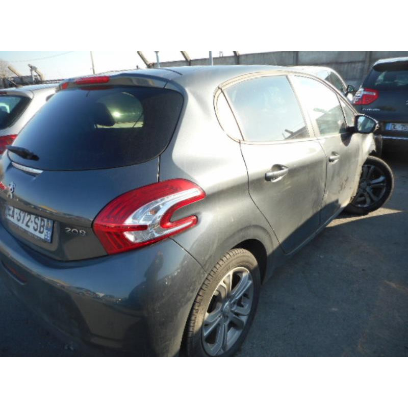Vitre arriere gauche PEUGEOT 208 1 Photo n°3
