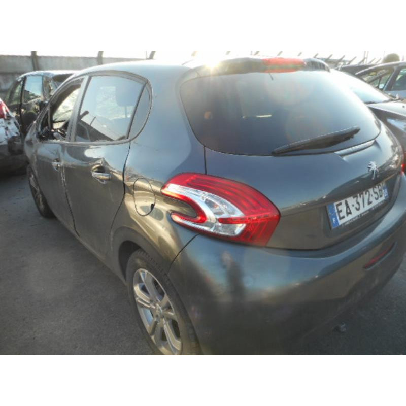 Vitre arriere gauche PEUGEOT 208 1 Photo n°4