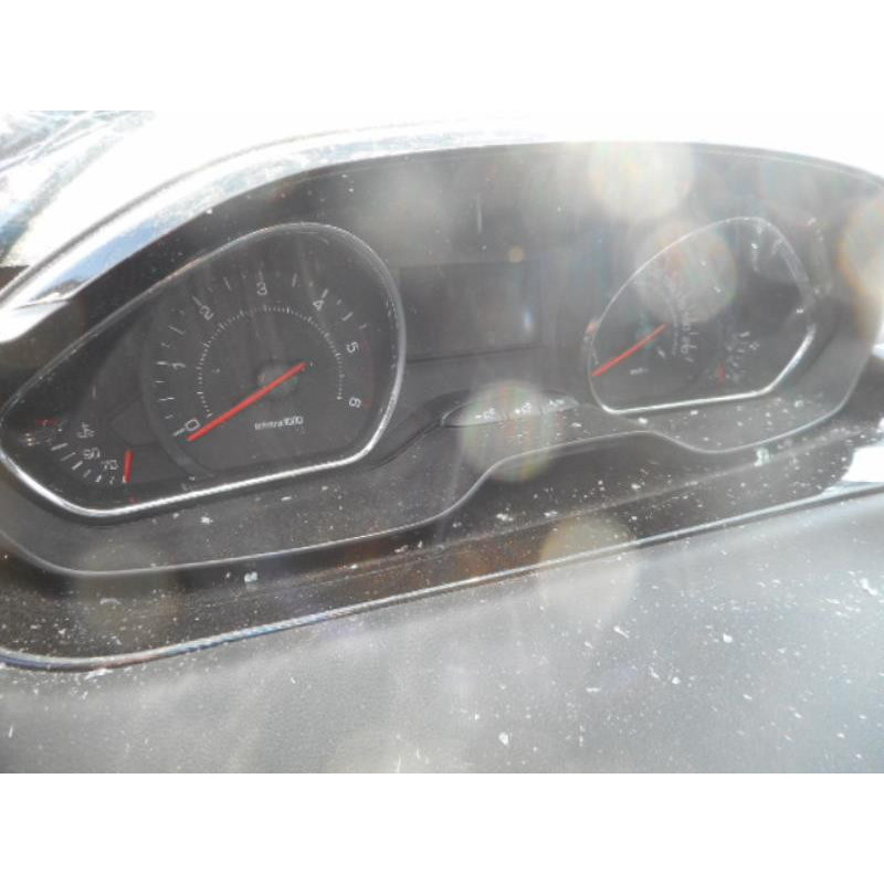 Vitre arriere gauche PEUGEOT 208 1 Photo n°8