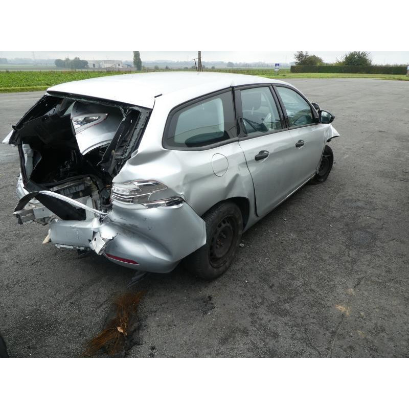 Vitre arriere gauche PEUGEOT 308 2 SW Photo n°6