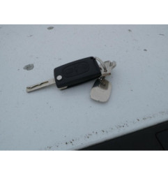 Vitre arriere droit PEUGEOT 5008 1