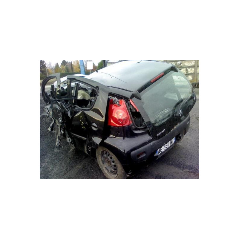 Lunette arriere PEUGEOT 107 Photo n°4