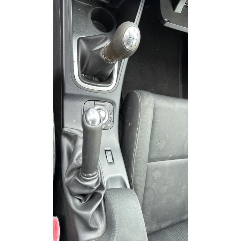 Pretensionneur de ceinture avant gauche RENAULT MEGANE 3 Photo n°20
