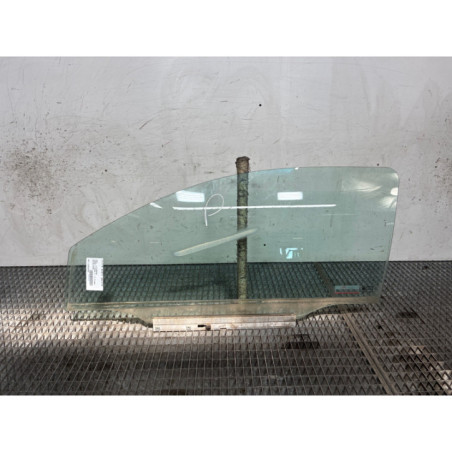 Vitre avant gauche OPEL CORSA C