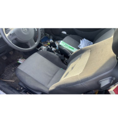 Vitre avant gauche OPEL CORSA C